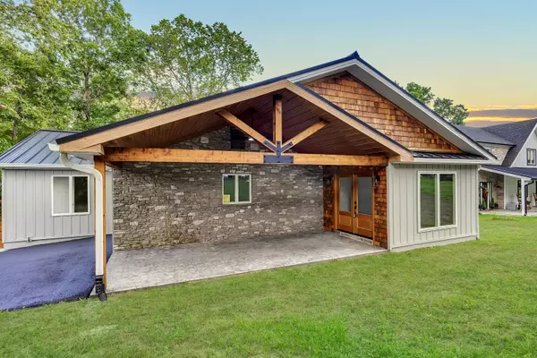 2995 Waterworks Road, Danville, KY 40422
