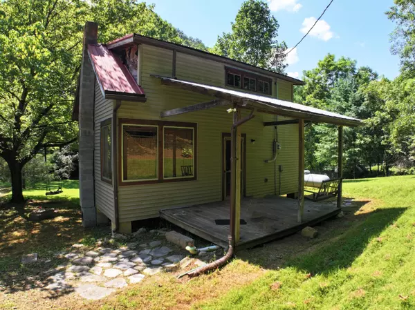 Irvine, KY 40336,1875 Little Buck Creek