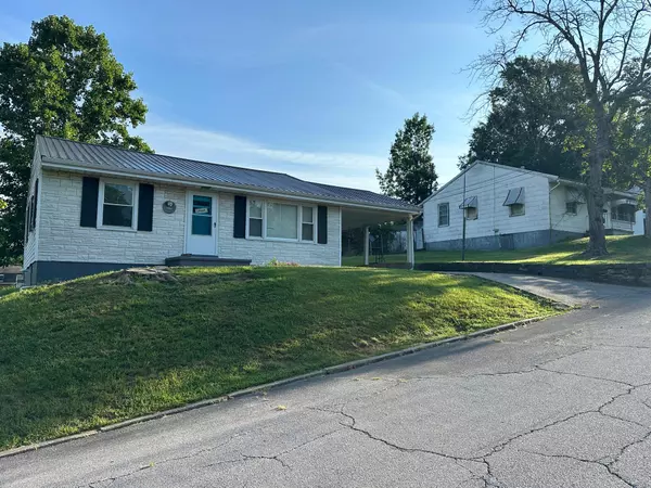 309 W 2nd Street, Carlisle, KY 40311