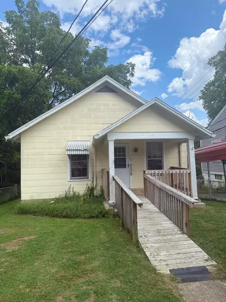 105 Maple Avenue, Frankfort, KY 40601