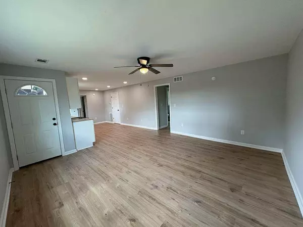 Frankfort, KY 40601,328 Hardy Street