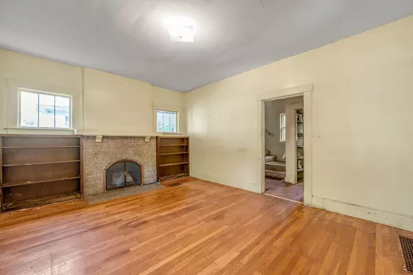 Lexington, KY 40508,312 Linden Walk