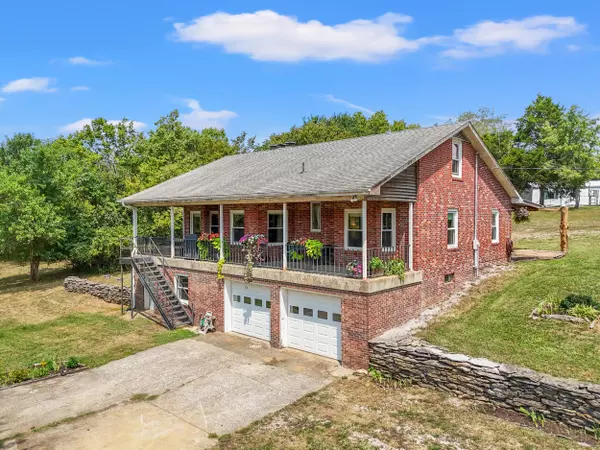 Versailles, KY 40383,999 Fords Mill Road