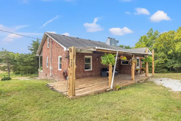 Versailles, KY 40383,999 Fords Mill Road