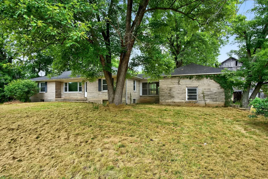 1104 Ruddles Mill Road, Paris, KY 40361