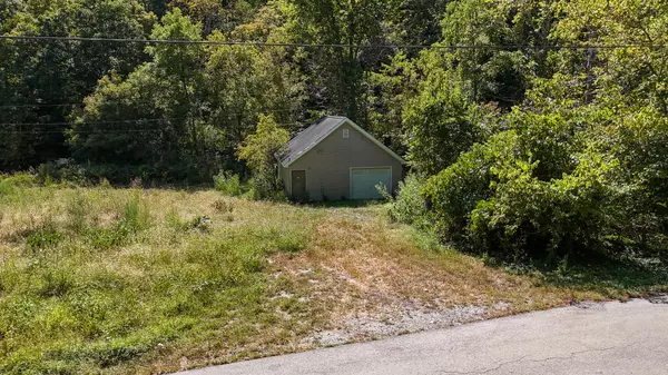 Frankfort, KY 40601,3284 Ninevah Road