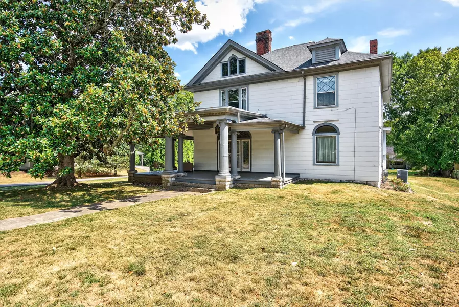 168 High Street, Versailles, KY 40383