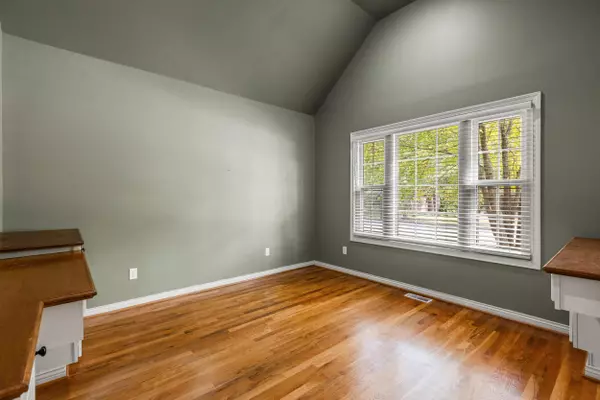 Lexington, KY 40503,817 Wellington Way