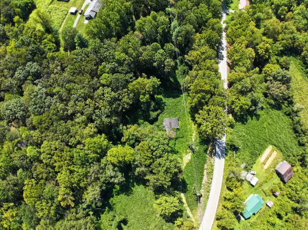 Irvine, KY 40336,1528 S Irvine Road