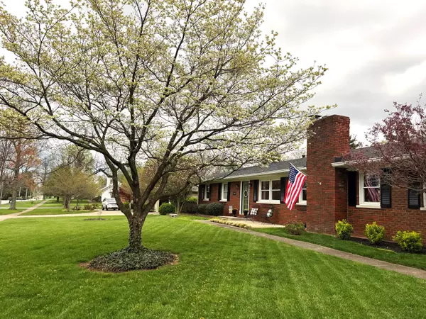 1932 Parkers Mill Road, Lexington, KY 40504