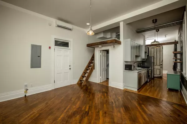 Lexington, KY 40507,441 W 2nd Street #130