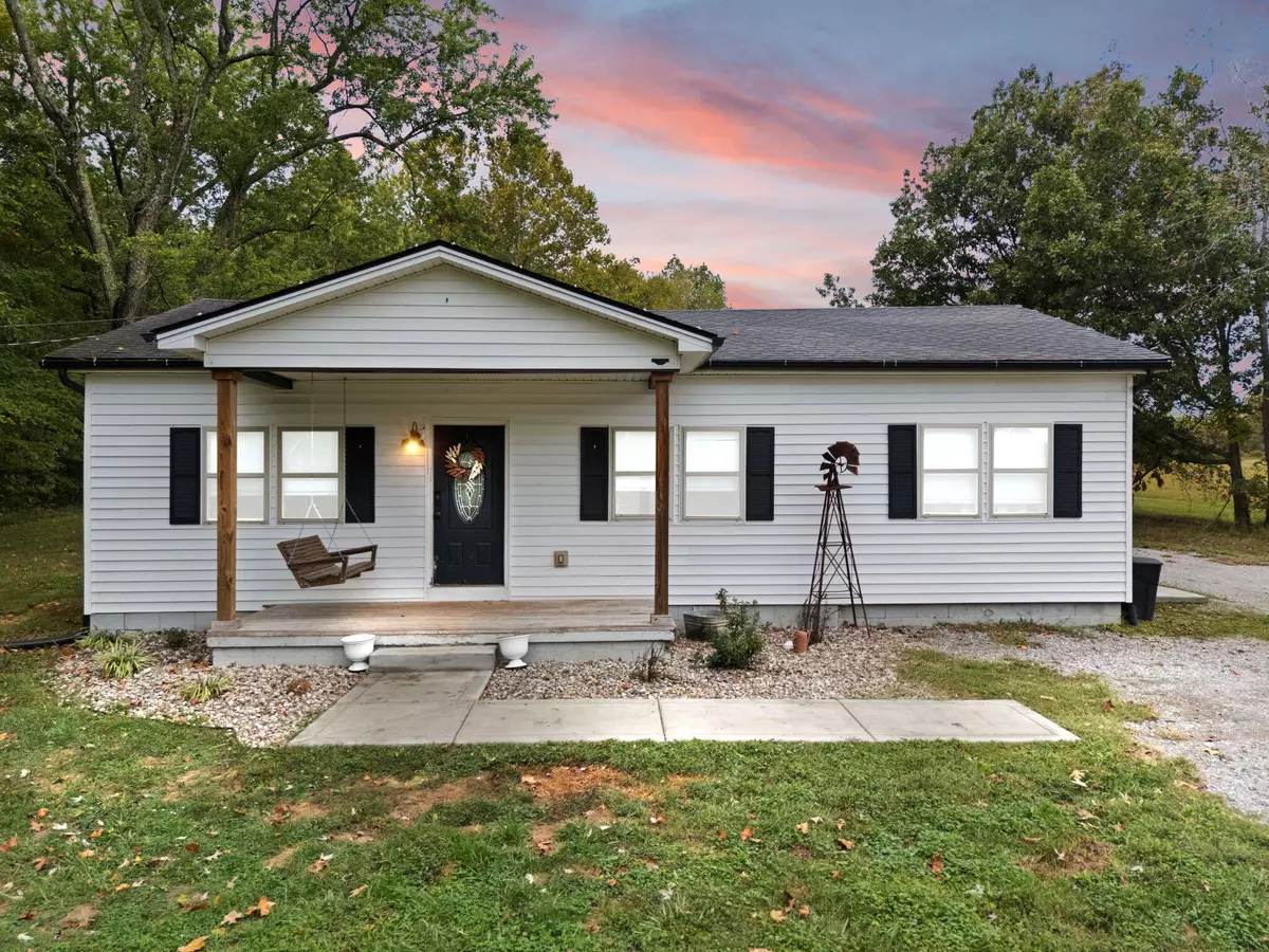 Waco, KY 40385,637 College Hill Road