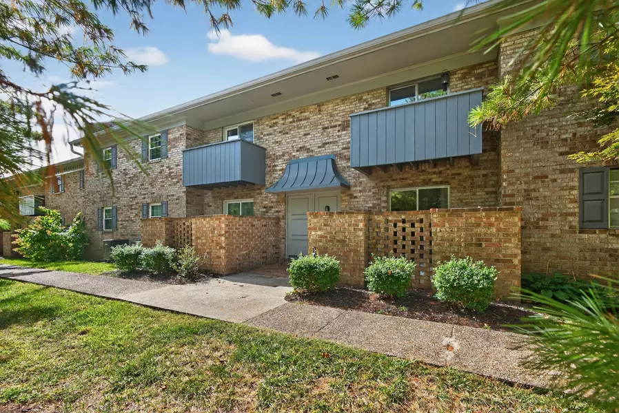 1068 Armstrong Mill Road #A, Lexington, KY 40517