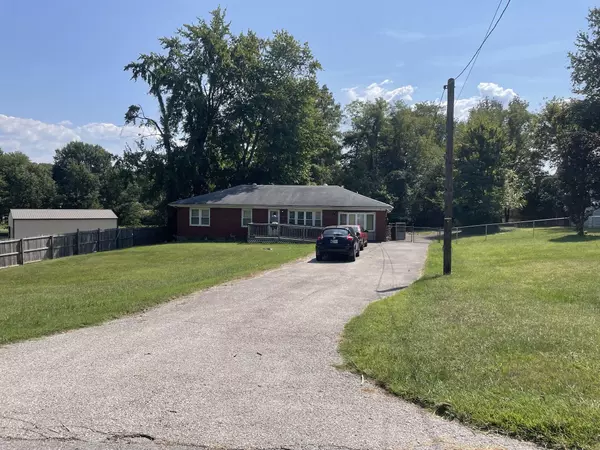 2412 Parkwood Road, Louisville, KY 40214