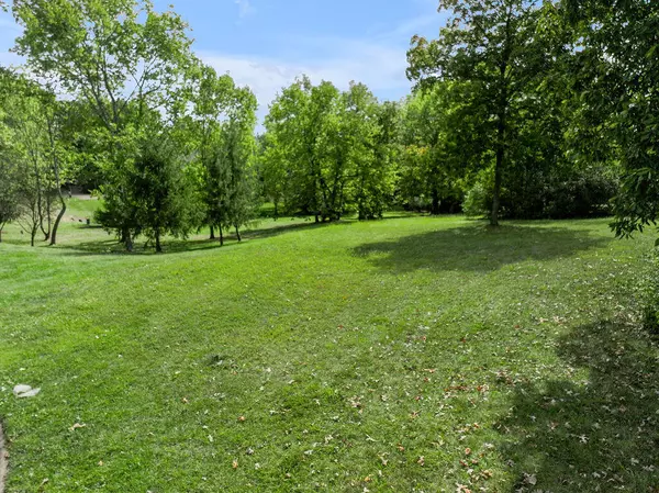 2104 Woodsbury Place, Lexington, KY 40515