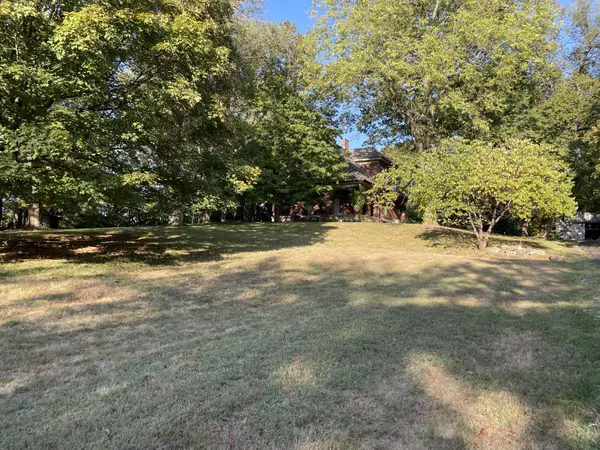 Frankfort, KY 40601,806 Ninevah Road