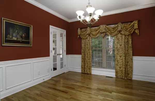 Versailles, KY 40383,981 Lane Circle