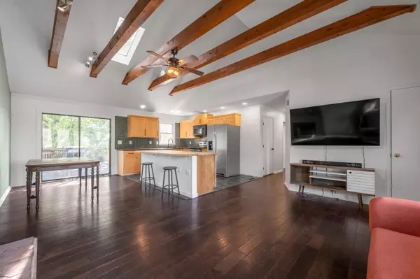 Lexington, KY 40517,3712 Von Sneidern Court