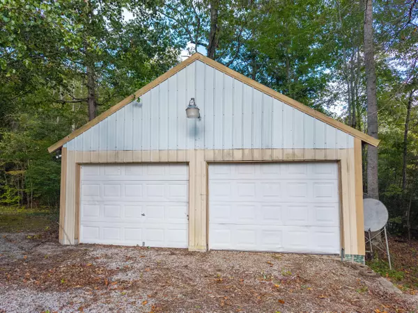 Pine Knot, KY 42635,708 Muddy Branch Road
