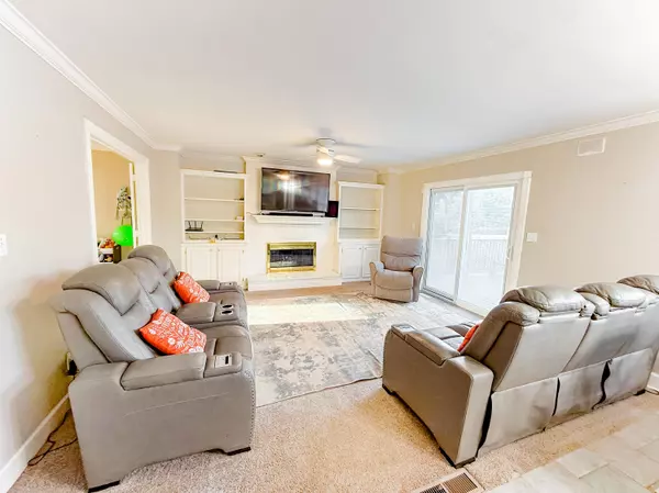 Lexington, KY 40515,4504 Meadowbridge Court