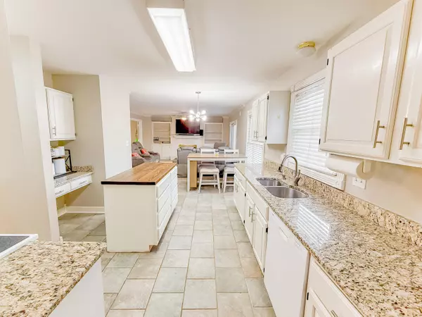 Lexington, KY 40515,4504 Meadowbridge Court