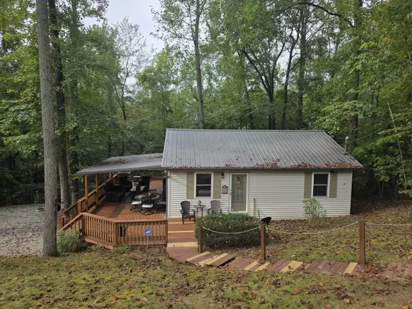 Albany, KY 42602,210 Lakeside Drive