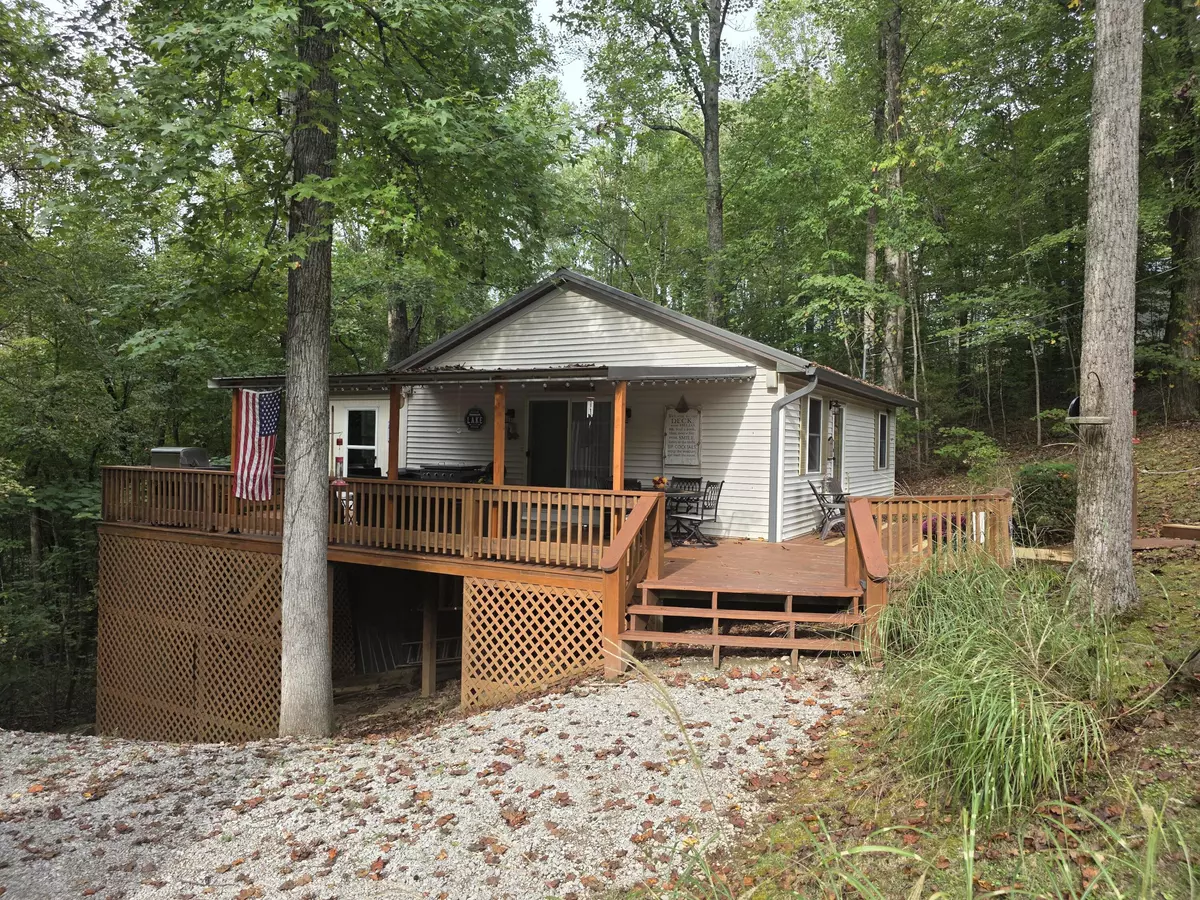 Albany, KY 42602,210 Lakeside Drive