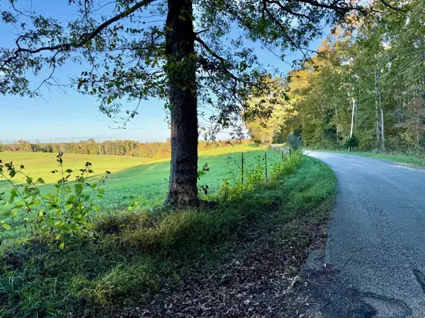 Beattyville, KY 41311,714 Spencer Ridge Road