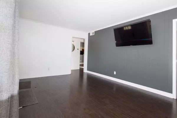 Frankfort, KY 40601,122 Oaklawn Drive