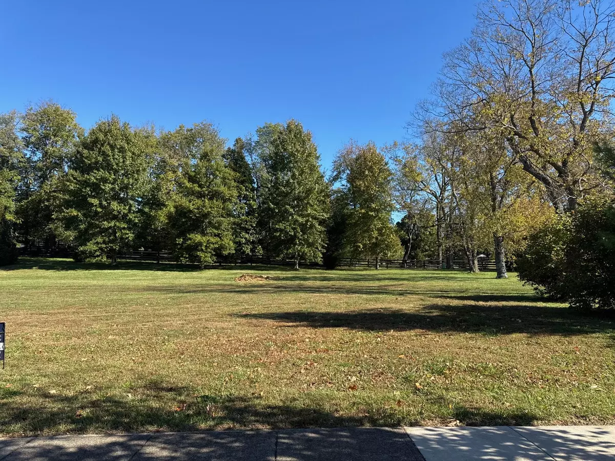 Lexington, KY 40509,2953 Bobwhite Trail