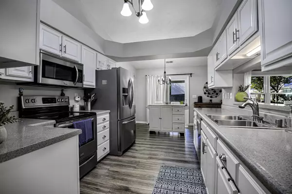 Versailles, KY 40383,307 Lynnwood Drive