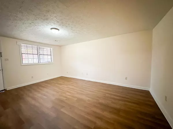 Corbin, KY 40701,48 London Avenue