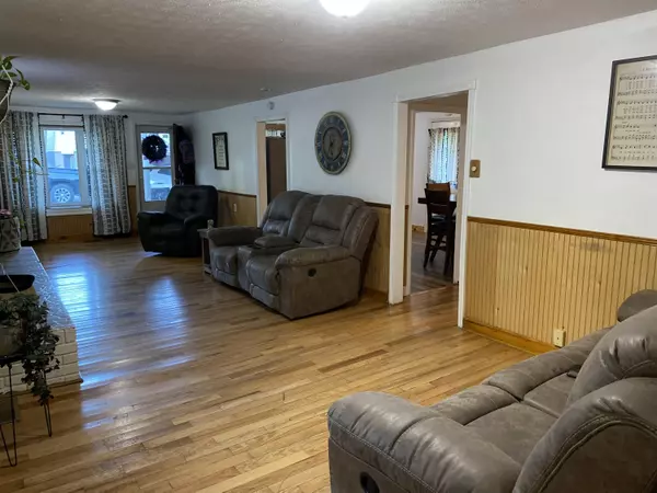 Cannon, KY 40923,999 S Ky 3438