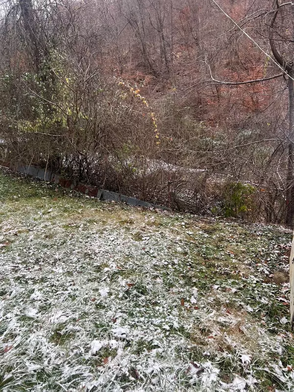 Hindman, KY 41822,821 Runnells Branch Road