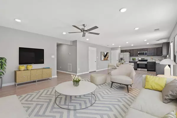 Lexington, KY 40511,2504 Feathersound Way