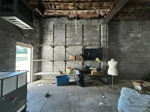 Springfield, KY 40069,150 & 152 N Walnut Street