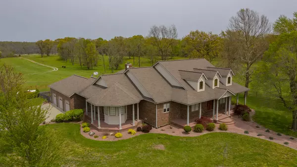 13745 E 820 RD, Stockton, MO 65785