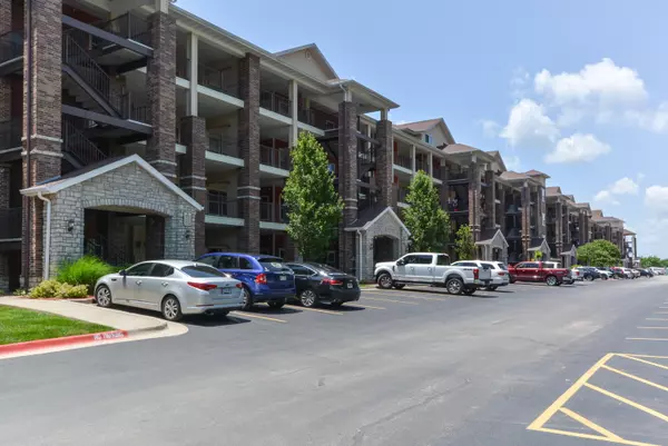 200 Majestic DR #406, Branson, MO 65616