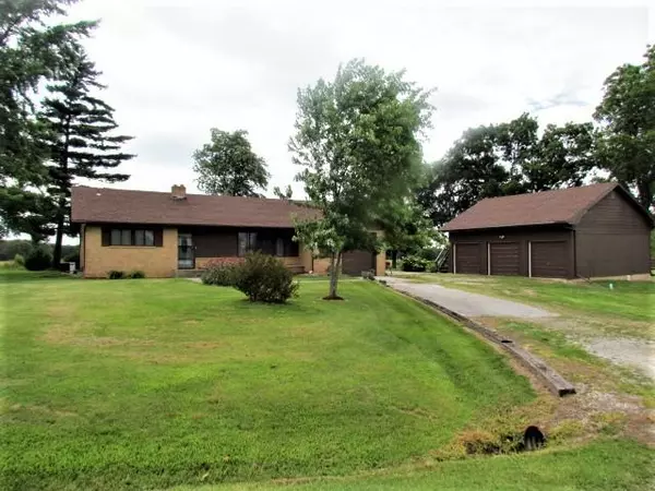 2484 Brinkley RD, Marshfield, MO 65706