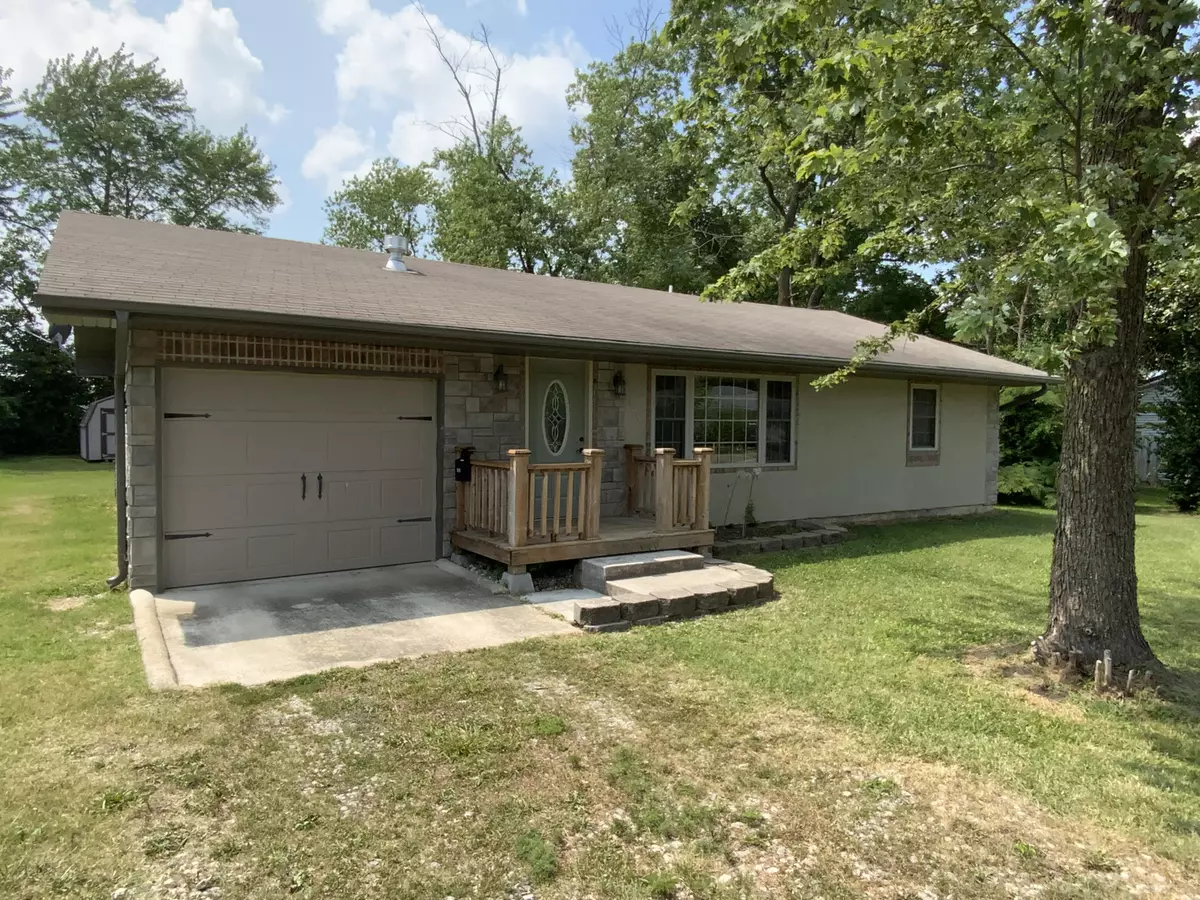 Mountain Grove, MO 65711,105 S Busch ST