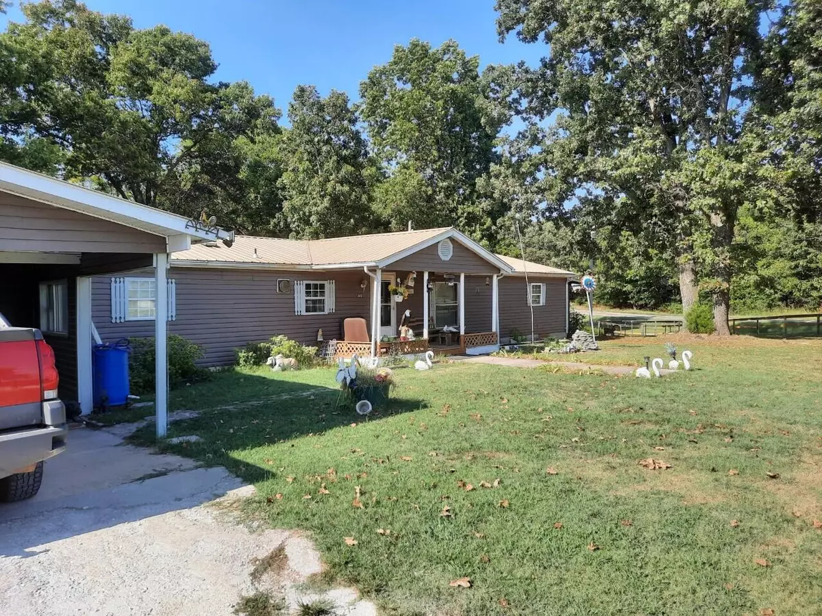 Neosho, MO 64850,6984 Olive LN