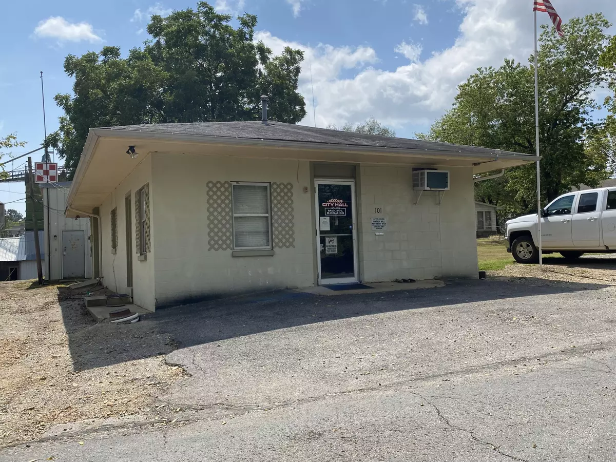 Alton, MO 65606,101 Pine ST