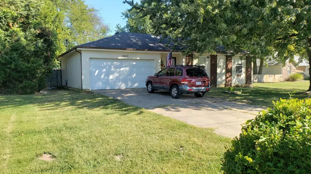 3435 W Riverside ST, Springfield, MO 65807