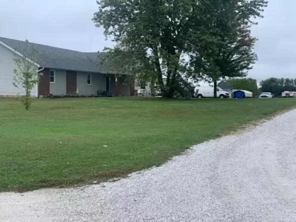 117 Scenic View RD, Ozark, MO 65721