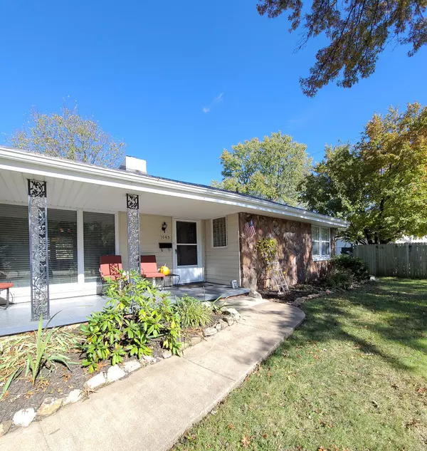 1043 E Cherokee ST, Springfield, MO 65807