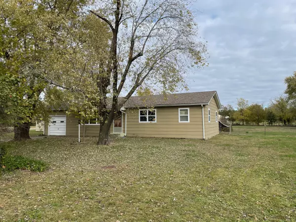 5690 County Road 290, Carl Junction, MO 64834