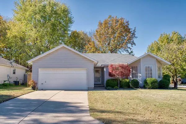 2331 S Timbercreek AVE, Springfield, MO 65807