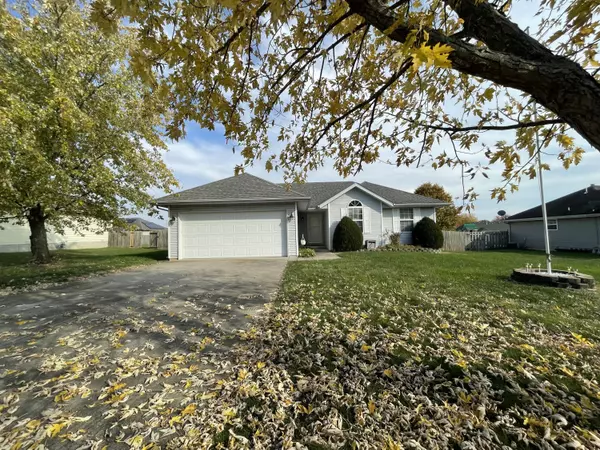 206 N Deer Run, Willard, MO 65781