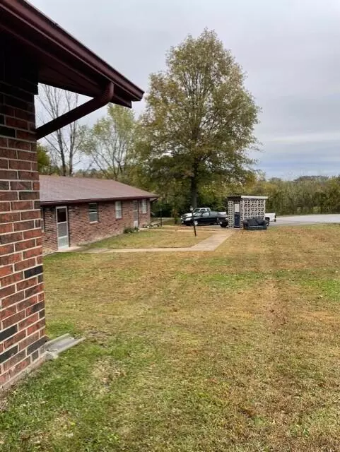 Mansfield, MO 65704,230 E Miller ST