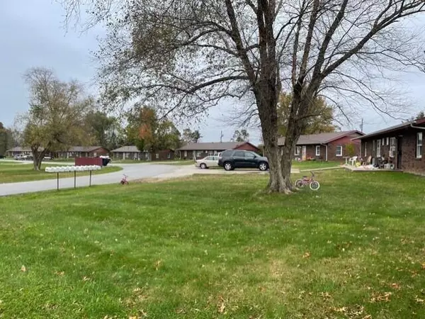 536 W Ventura DR, Seymour, MO 65746